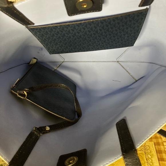 MICHAEL KORS CASSIE NAVY canvas tote - Picture 2 of 7